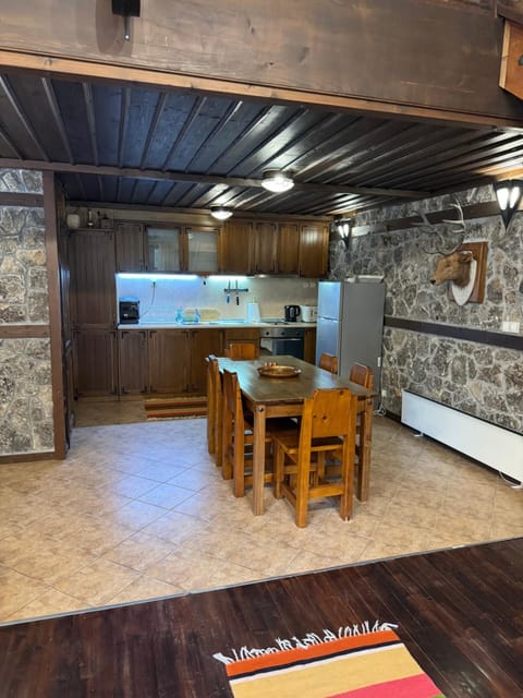 Къща за гости Пампорово в махала Кочорите Bed and Breakfast in Decentralized Administration of Macedonia and Thrace