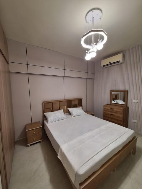 Bed, Bedroom, air conditioner