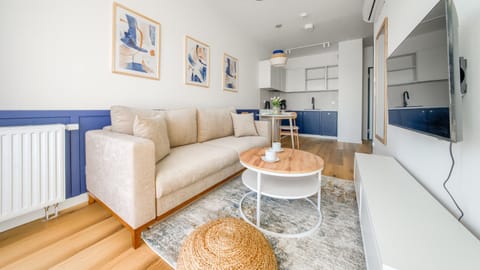 Bed, TV and multimedia, Kitchen or kitchenette, Photo of the whole room