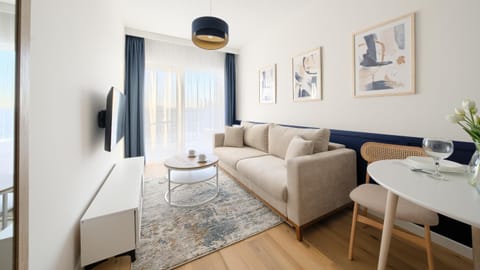 Bed, TV and multimedia, Photo of the whole room