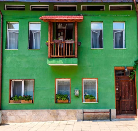 Property building, Day