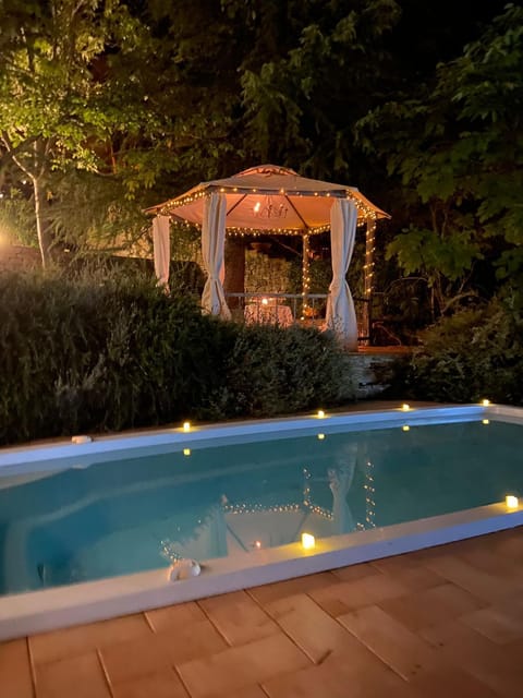 Hot Tub, Swimming pool