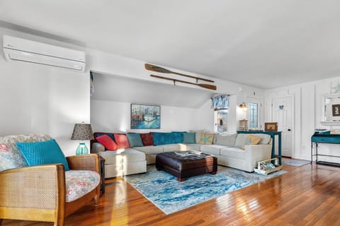 Waterfront Coastal Retreat on Ocean Pines Golf Course with Private Dock House in Ocean Pines