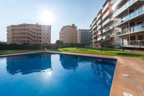 Property building, Pool view