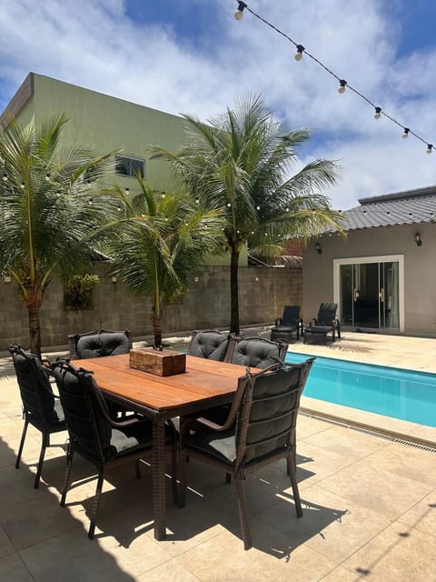 Casa com quadra de areia House in Rio de Janeiro