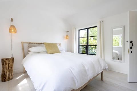 Beautiful Home in Heart of Truro House in Truro