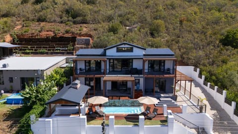 Property building, Patio, Bird's eye view, Pool view, Swimming pool, sunbed