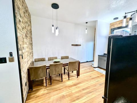 The Upstairs Escape Apartment in Lawrence