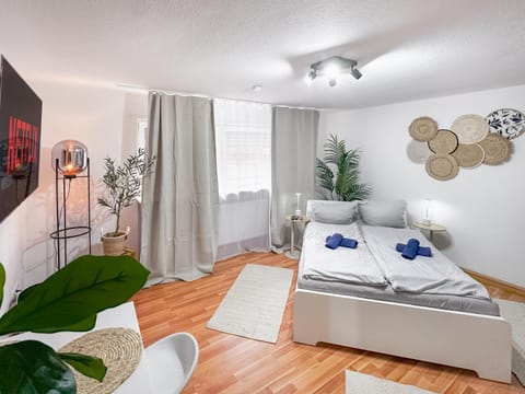 Living room, Photo of the whole room, Bedroom, Guests