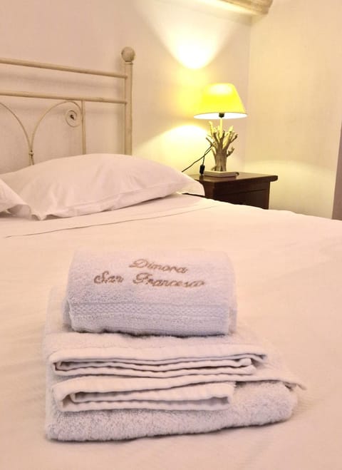 Bed, Photo of the whole room, Evening entertainment, Bedroom, Entertainment, soundproof, towels