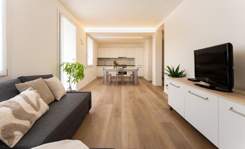 Communal lounge/ TV room, TV and multimedia, Kitchen or kitchenette