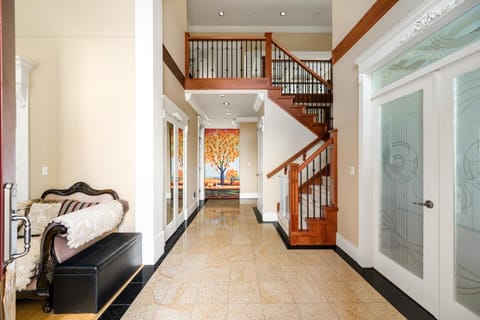 Cozy Private Space in Richmond with Modern Comforts Bed and Breakfast in Richmond