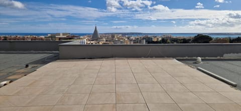 Balcony/Terrace, City view