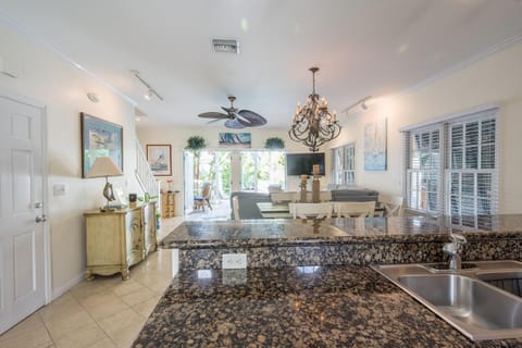 A SUNSET BREEZE House in Key West