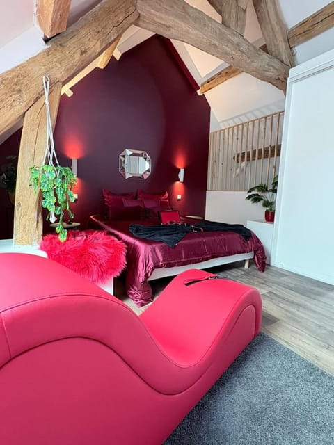 Bed, Photo of the whole room