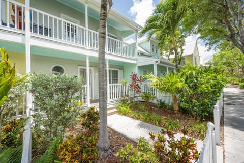 A SUNSET VIEW House in Key West