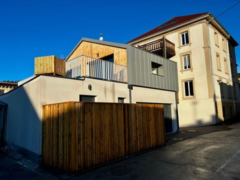 maison cosy en centre ville House in Morteau