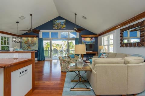 DOLPHIN WATCH House in Key West