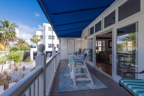 DOLPHIN WATCH House in Key West