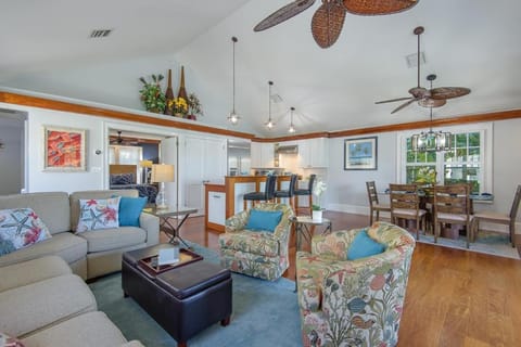 DOLPHIN WATCH House in Key West