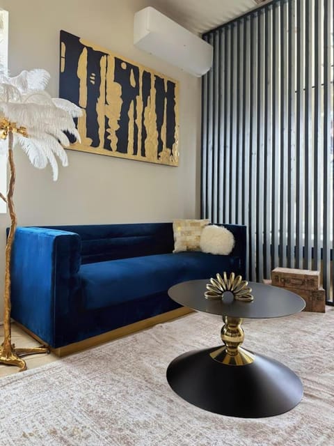 2 Beds • Free Parking • City View • Urban Escape Apartment in Pittsburgh