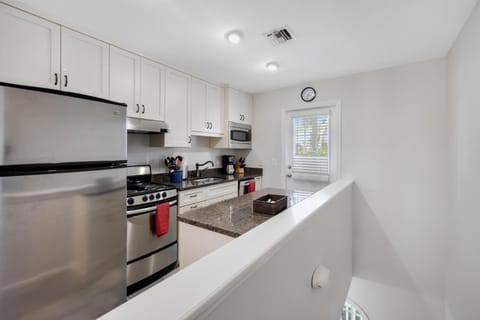 A CONCH ESCAPE House in Key West