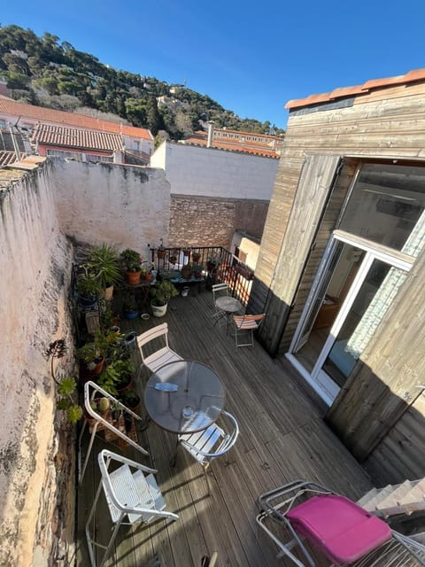 Patio, sunbed