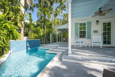 A PALM TREE HAVEN House in Key West