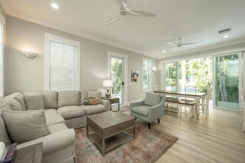 A PALM TREE HAVEN House in Key West