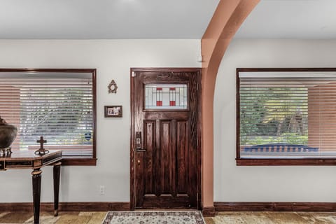 Family Pool Home With Guesthouse House in Fort Myers