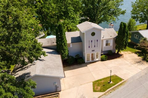 Waterfront 3BR Loft w Dock on Lake of Egypt House in Lake of Egypt