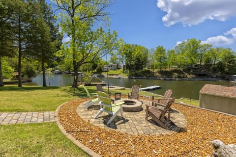 Family Reunion Paradise 3 Lake Homes Together House in Lake of Egypt