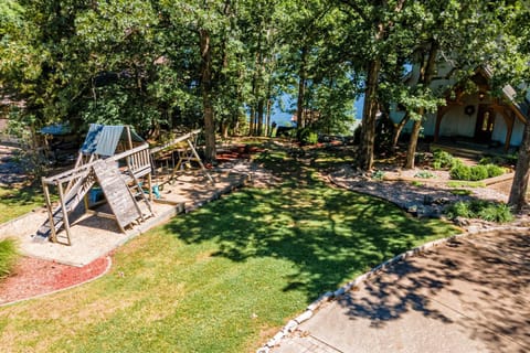Luxury 6BR Waterfront Home on Lake of Egypt House in Lake of Egypt
