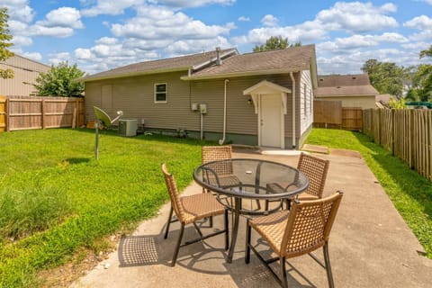 Month to Month Rental Storage Garage House in Marion