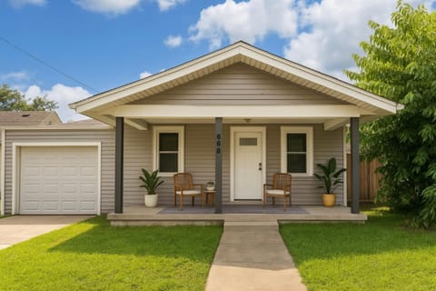Month to Month Rental Storage Garage House in Marion