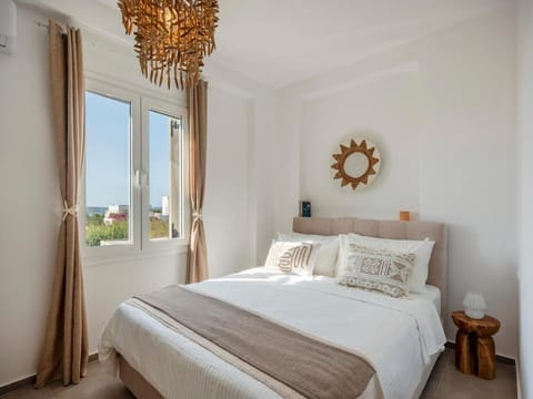 Pounta - 2BR Apartment with Shared Pool - Fiora I House in Paros, Greece