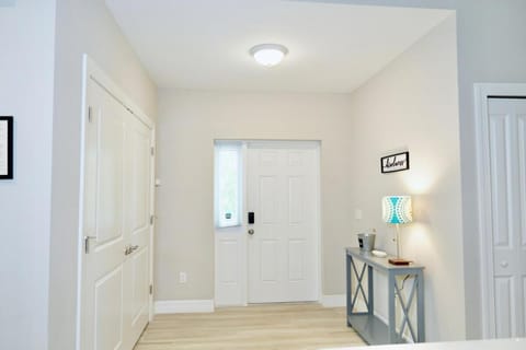 SWFL Lake McGregor House Entire Home House in Cypress Lake