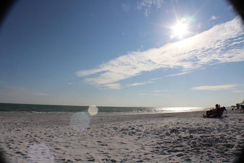 SWFL Lake McGregor House Entire Home House in Cypress Lake