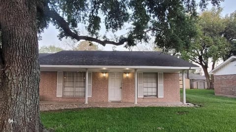 Hallowed Hollow Villa House in Rosenberg