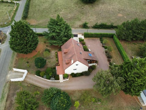 Property building, Bird's eye view, Garden