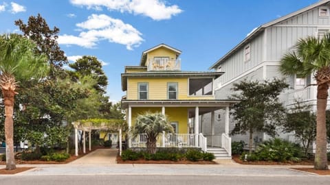 Lemon Drop House House in Rosemary Beach