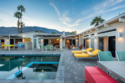 Mountain view, Pool view, Swimming pool