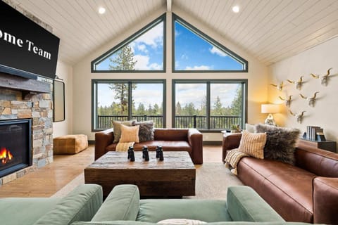 Luxe Mtn Retreat Near Flathead Lake & Glacier Park House in Lakeside