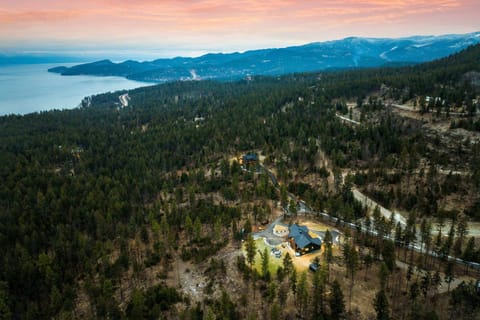 Luxe Mtn Retreat Near Flathead Lake & Glacier Park House in Lakeside