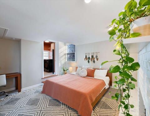 The Yellow Door Home for 8 House in Franklin