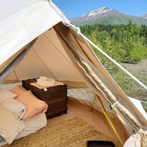 Day, Natural landscape, Photo of the whole room, Seating area, Bedroom, Mountain view