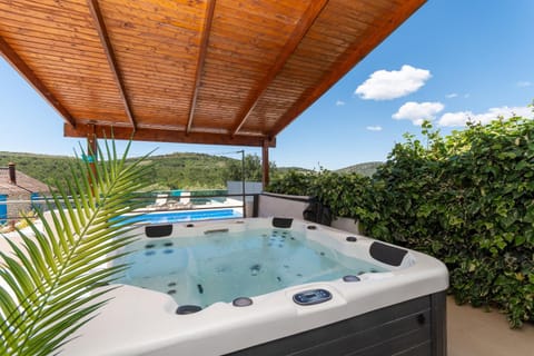 Spa and wellness centre/facilities, Pool view