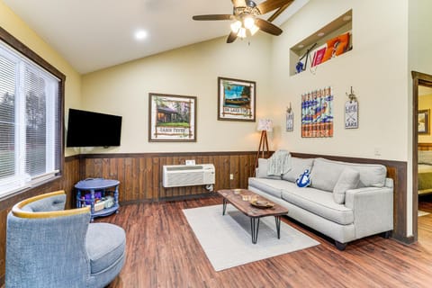 Stunning Views! Table Rock Lake Cabin Near Marina Cabin in Shell Knob