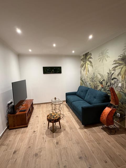 TV and multimedia, Living room, internet