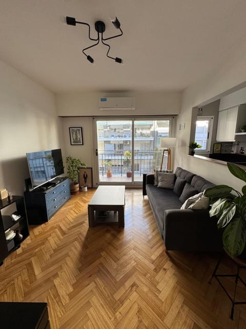 TV and multimedia, Kitchen or kitchenette, Living room, Seating area, Dining area